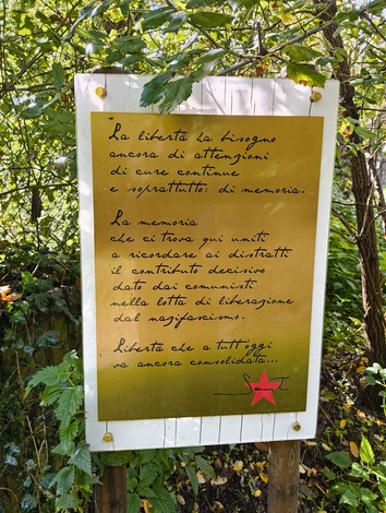 Statua commemorativa ai caduti di Monte Sole, simbolo di memoria e libertà.