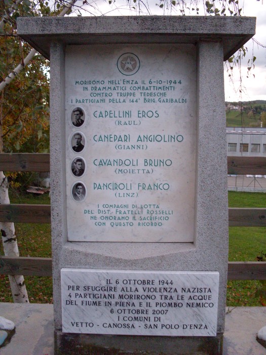 Monumento in memoria di Capellini, Canepari, Cavandoli e Panciroli, commemorando il loro sacrificio.