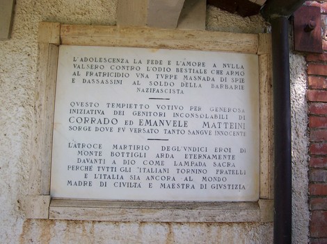Cappella dei caduti di Monte Bottigli, memoriale dedicato ai combattenti e alle vittime delle guerre.