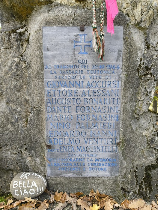 Monumento ai caduti di Ca' Boschetto, commemorazione delle vite perse durante la Seconda guerra mondiale.