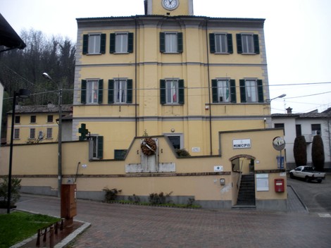 Lapide commemorativa ai caduti di Montescano, situata di fronte al municipio del paese.