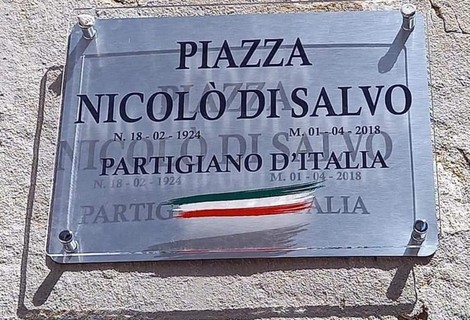 Lapide commemorativa dedicata a Niccolò Di Salvo, partigiano italiano.