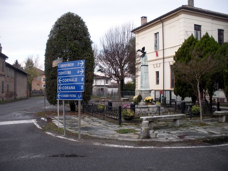 Monumento ai caduti di Torremenapace, un luogo di memoria e rispetto per i sacrifici compiuti.
