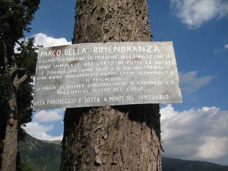 Parco della Rimembranza: un luogo dedicato alla memoria e al rispetto per chi ha sacrificato la vita in guerra.