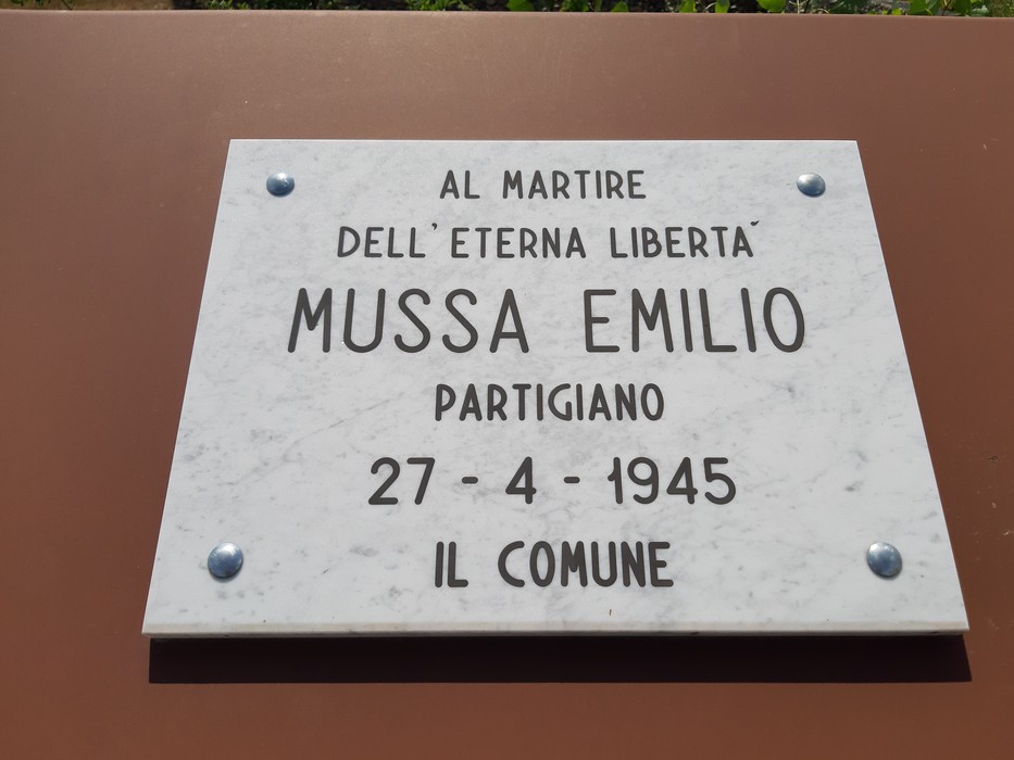Monumento dedicato ai partigiani Morando, Fiorioli, Mussa e Torre in onore della loro lotta per la libertà.
