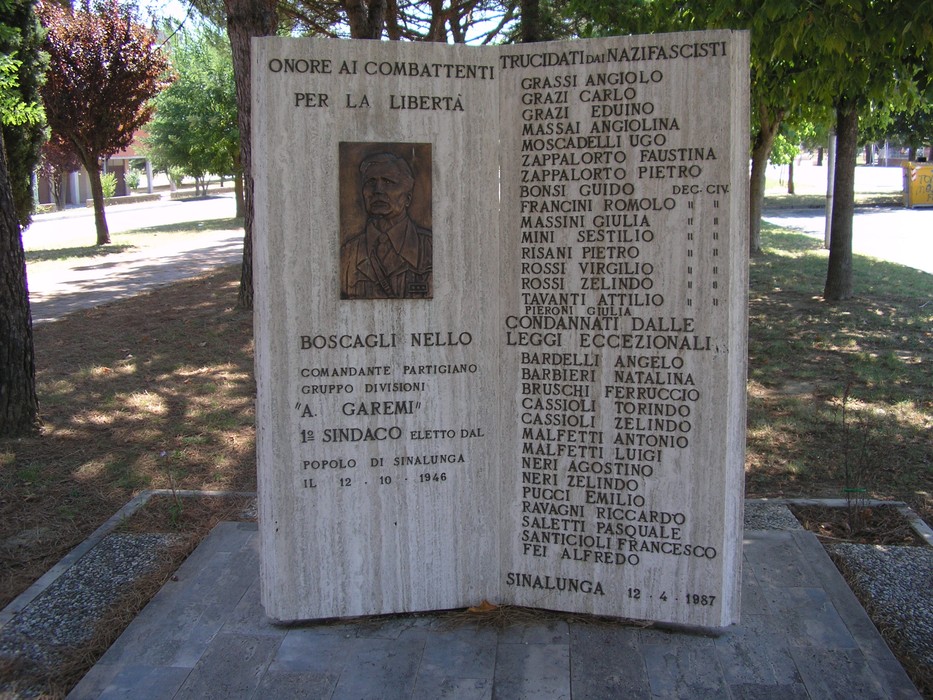 Monumento ai combattenti partigiani, in onore della libertà e della resistenza. Sinalunga, 1987.