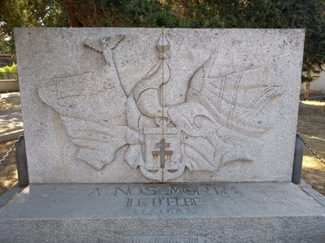 Monumento ai caduti dello sbarco alleato, commemorazione di coloro che hanno sacrificato la vita in guerra.