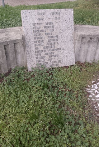 Monumento ai Caduti di Pozzuolo Martesana, dedicato alla memoria dei soldati dispersi nelle guerre.