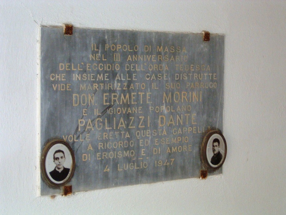 Cappella di Massa dei Sabbioni, monumento commemorativo in ricordo di eroi e cittadini.