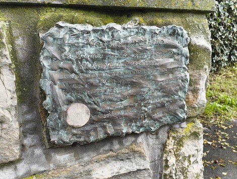 Monumento commemorativo per il 50° anniversario dell'eccidio di Monte Sole, in memoria delle vittime.