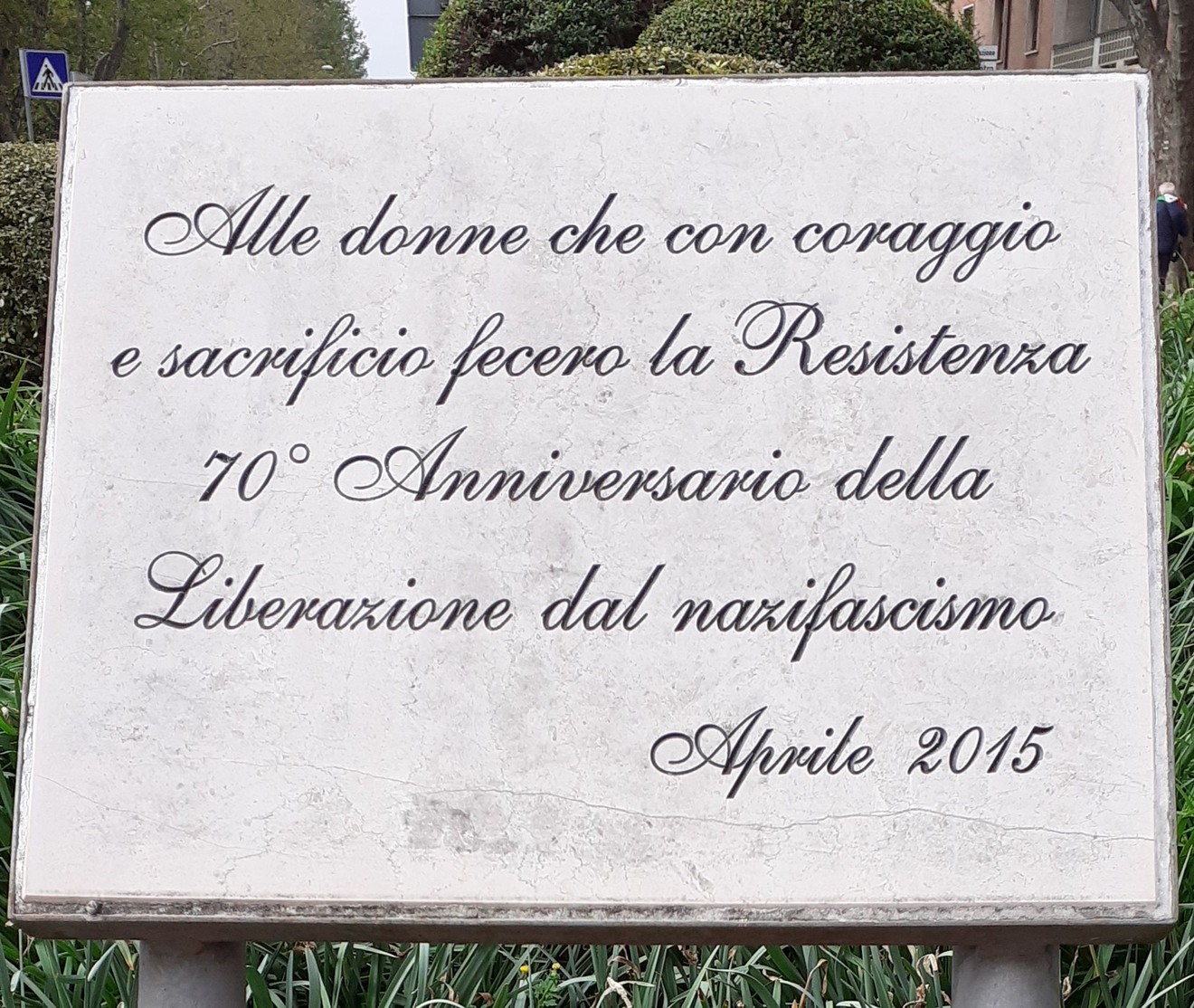 Lastra commemorativa dedicata alle donne della Resistenza imolese, con riferimento al 70° anniversario della Liberazione.