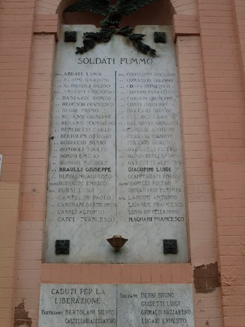 Lapidi commemorative ai caduti di Castellarano, onore ai soldati fummo.