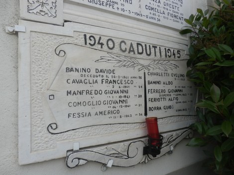 Lapidi commemorative dei caduti di Cerrione, in memoria dei soldati della Seconda Guerra Mondiale.