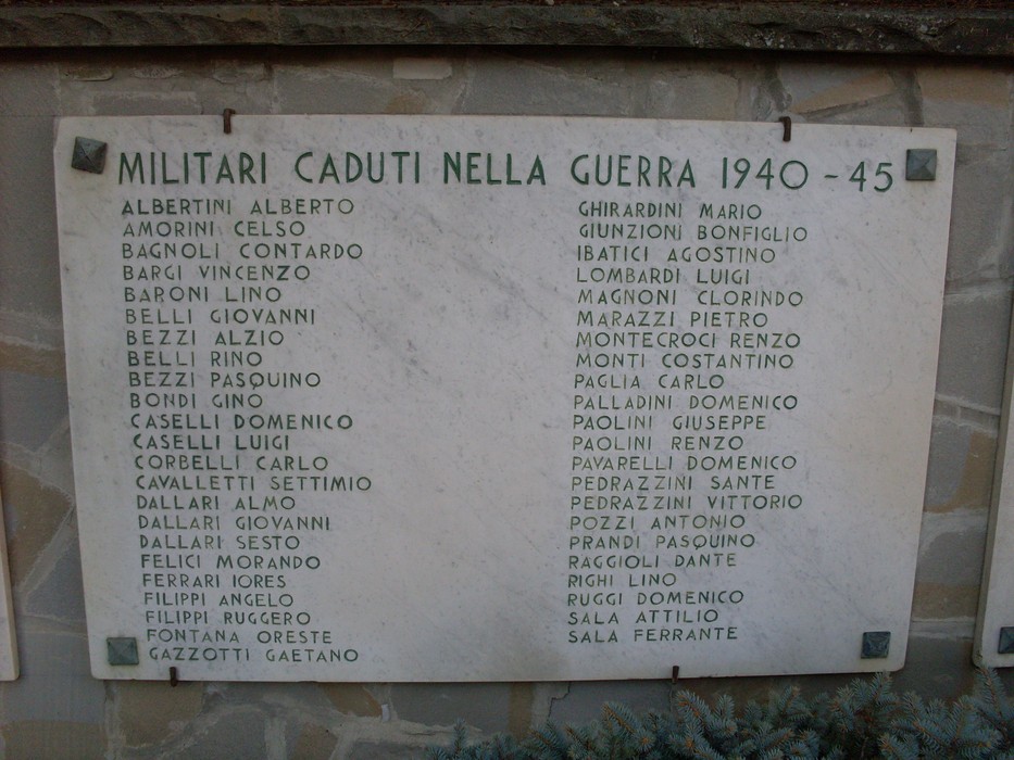 Monumento ai Caduti di Toano, in memoria dei militari scomparsi nella Guerra 1940-45.