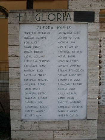 Monumento ai Caduti di San Maurizio, onore ai combattenti della Grande Guerra 1915-18.