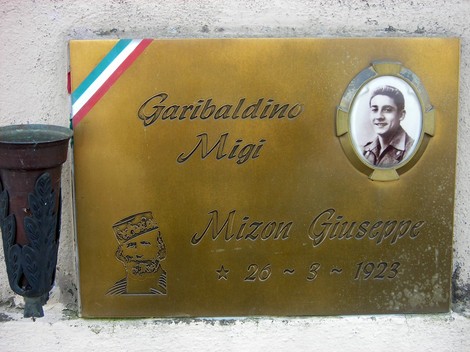Monumento per l'eccidio di Mottalciata, commemorazione di Garibaldino Migi e Mizon Giuseppe, tragico evento del 1923.