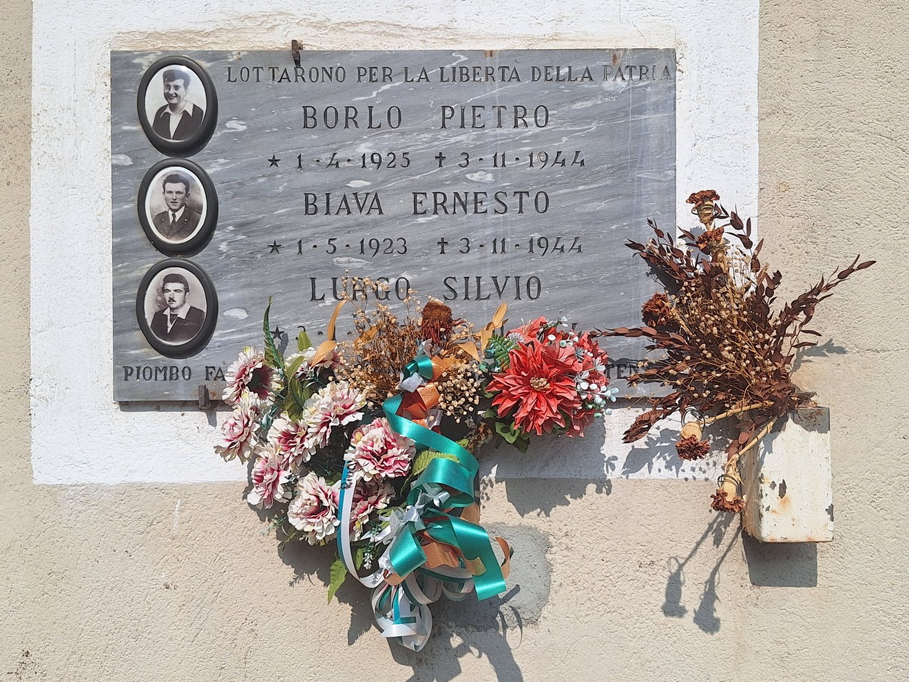 Lapide a Borlo, Biava e Lurgo, Comune di Rivarossa (TO), foto 1
