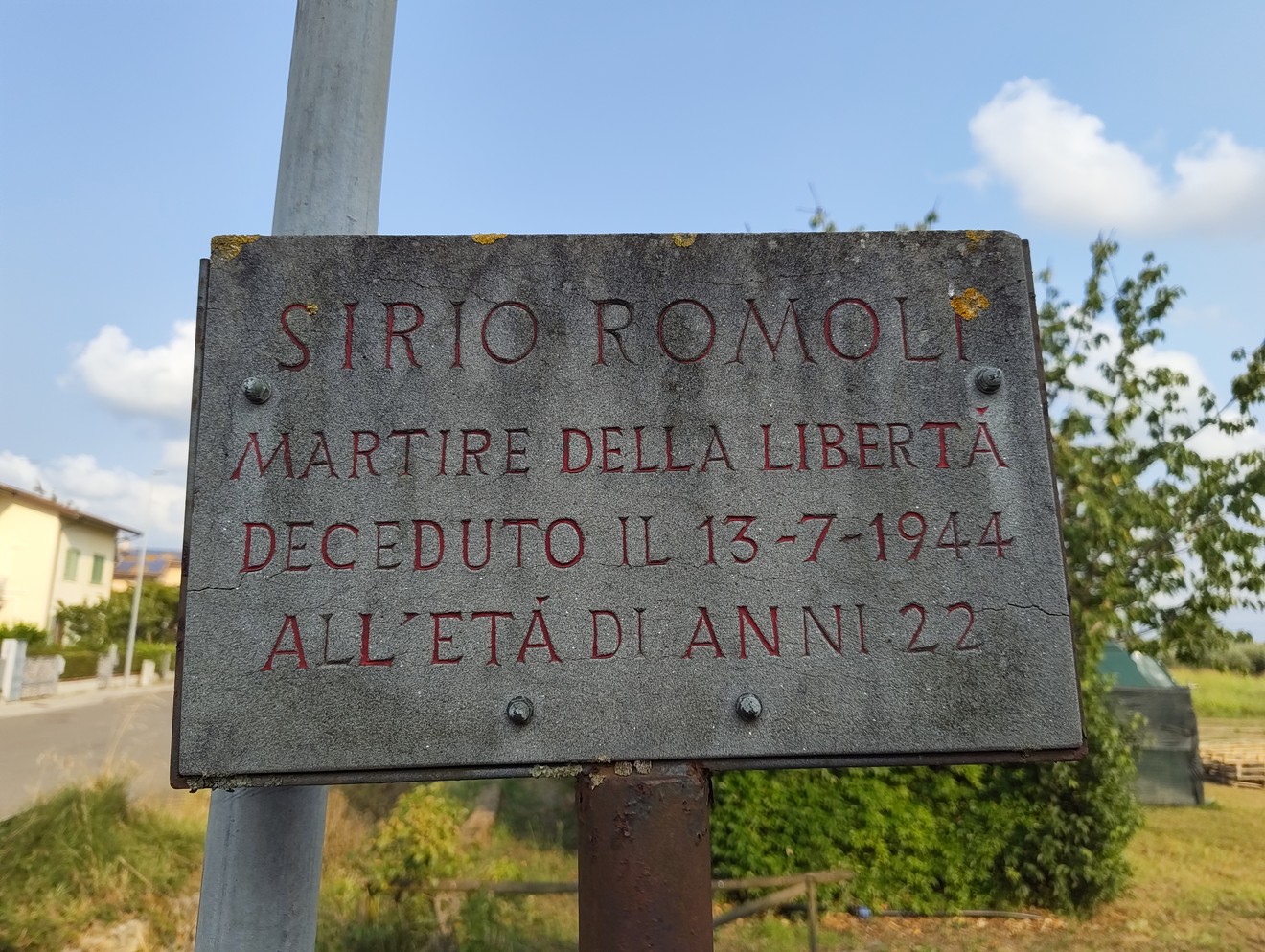 Lapide a Romoli, Comune di Cascina (PI), foto 1