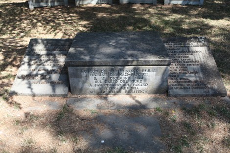 Monumento commemorativo dedicato ai Martiri del Panaro, situato a San Cesario sul Panaro.