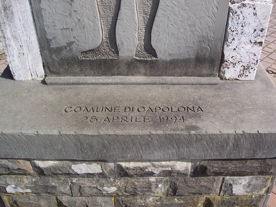 Monumento dedicato a Lastrucci e Zavagli, situato nel Comune di Capolona, inaugurato il 25 aprile 1994.