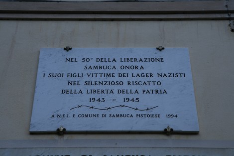 Lapide commemorativa per i caduti nei lager nazisti, dedicata alla memoria delle vittime. Sambuca Pistoiese, 1994.