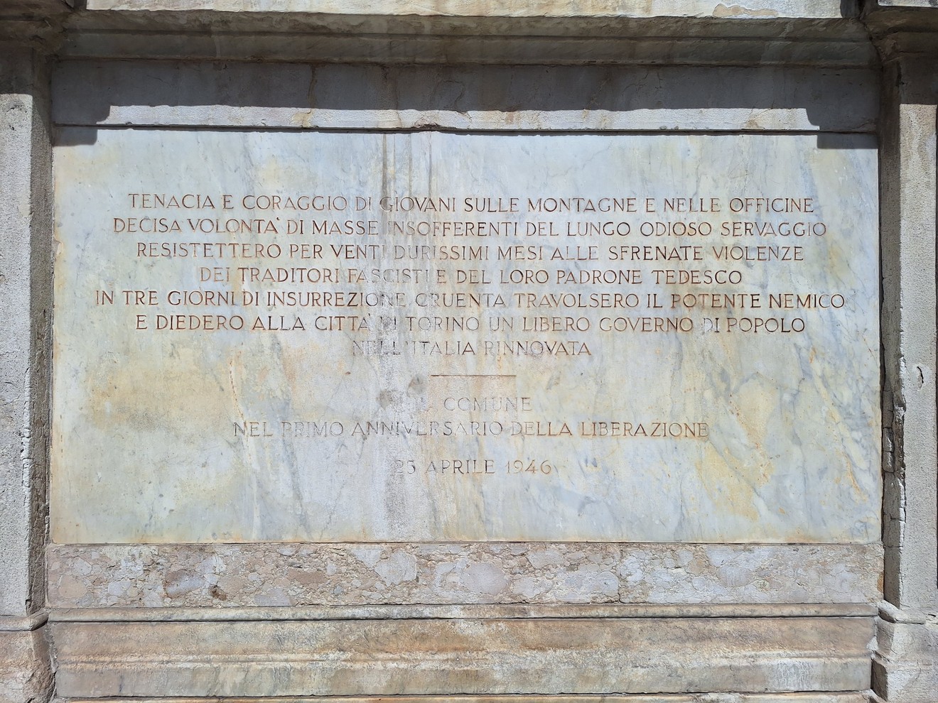 Lapide al primo anniversario della Liberazione, Comune di Torino (TO), foto 1