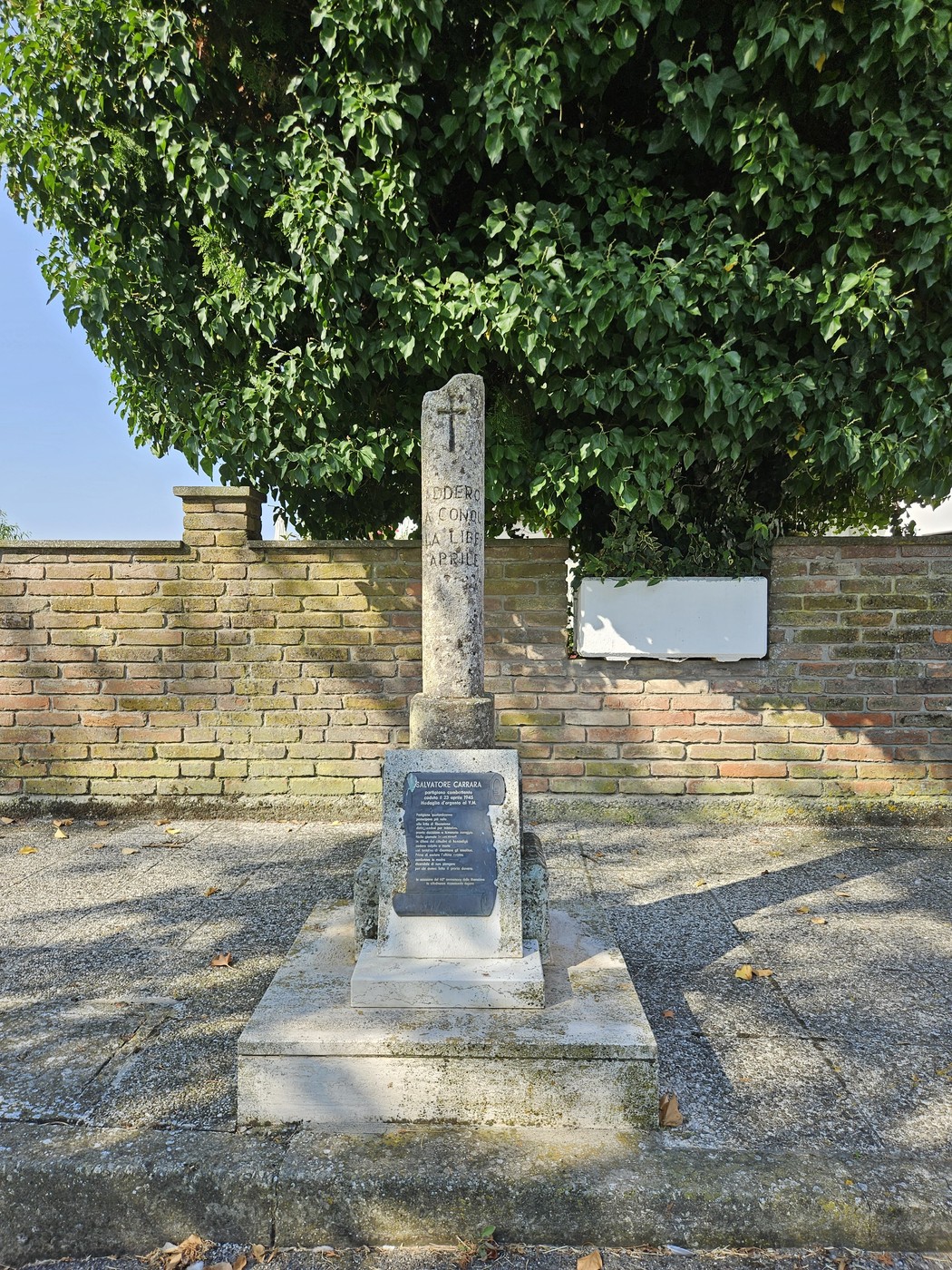 Cippo a Carrara, Comune di Tresignana (FE), foto 1