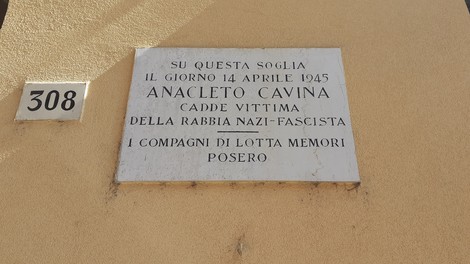 Lapide commemorativa dedicata ad Anacleto Cavina, vittima della violenza nazi-fascista il 14 aprile 1945.