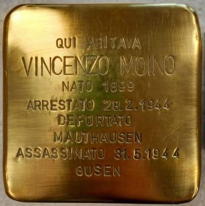 Pietra d'inciampo in memoria di Vincenzo Moino, vittima della deportazione nazista.
