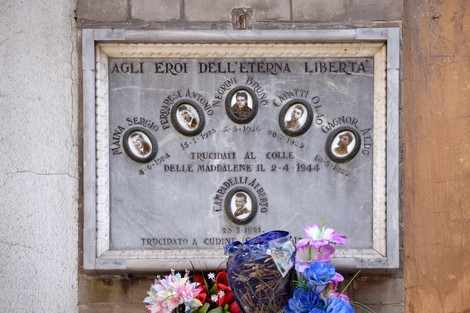 Lapide ai partigiani di Borgo Vittoria fucilati, Comune di Torino (TO), foto 1