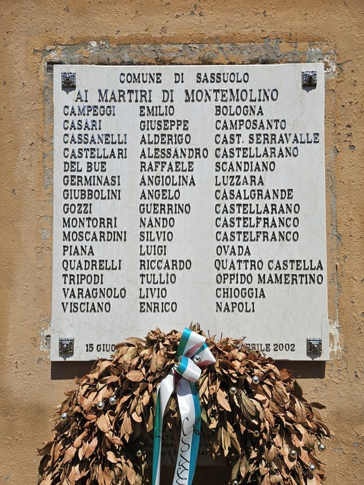 Lapide ai Martiri di Montemolino, Comune di Sassuolo (MO), foto 2