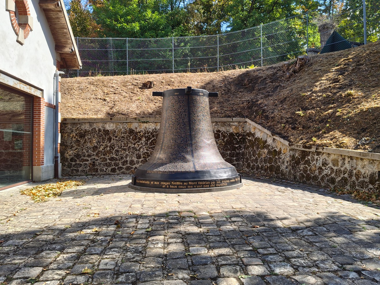 Monumento ai resistenti e agli ostaggi, Francia, foto 1