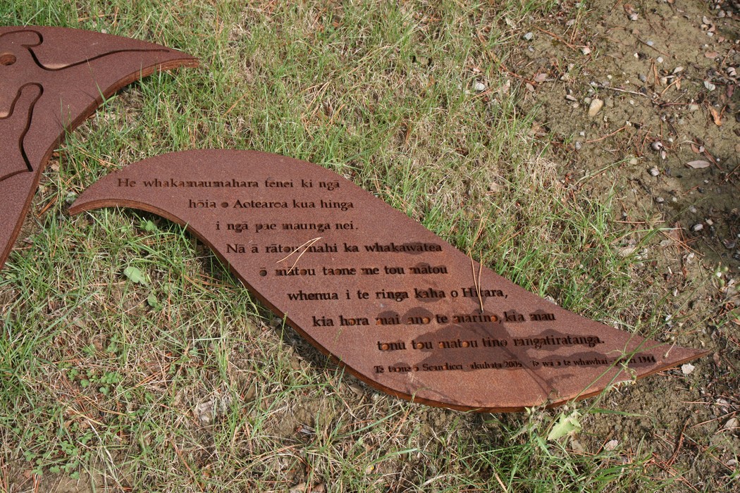 Monumento ai soldati neozelandesi, simbolo di rispetto e memoria per il loro sacrificio.