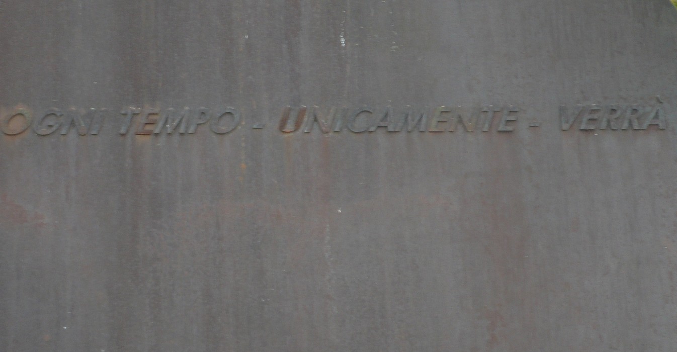 Monumento alla Resistenza, opera che celebra il valore della libertà e della lotta contro l'oppressione.