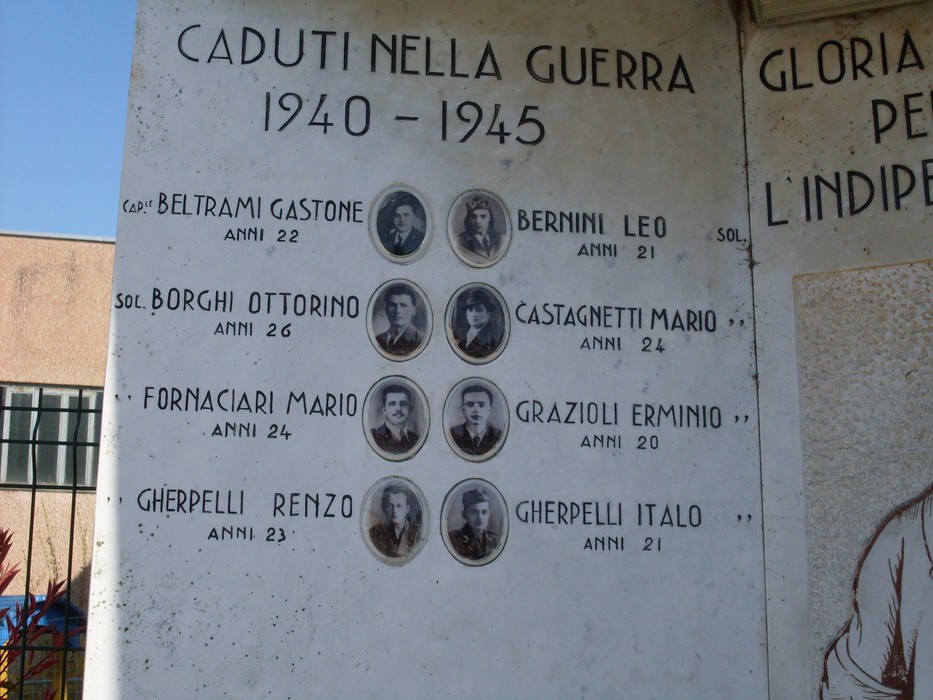 Monumento ai Caduti di Villa Gazzata, commemorazione dei soldati morti tra il 1940 e il 1945.