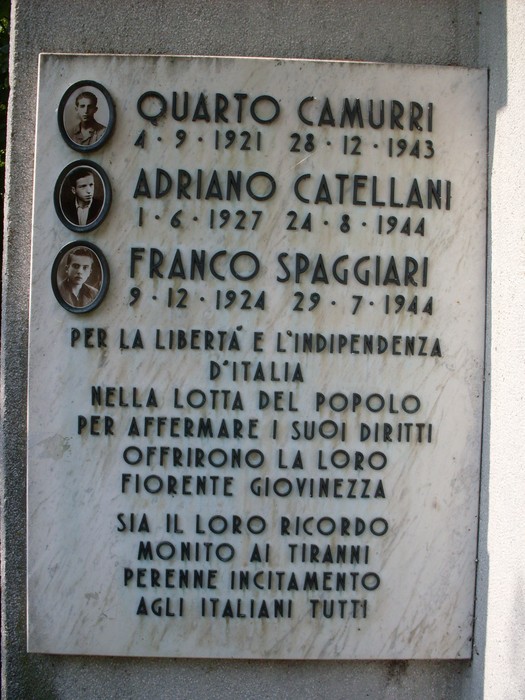 Monumento dedicato a Camurri, Catellani e Spaggiari, eroi della libertà e dell'indipendenza d'Italia.