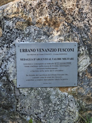 Monumento a Fusconi, commemorazione del sacrificio di Urbano Venanzio Fusconi, medaglia d'argento al valore militare.