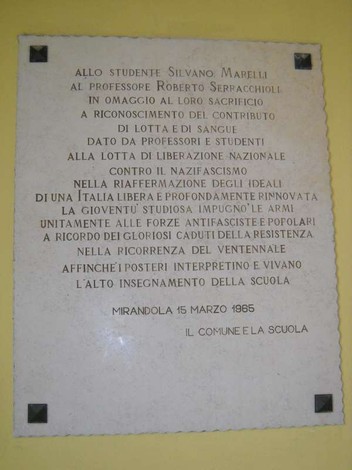 Lapide commemorativa a Silvano Marelli e Roberto Serracchioli per il loro sacrificio nella lotta di liberazione.