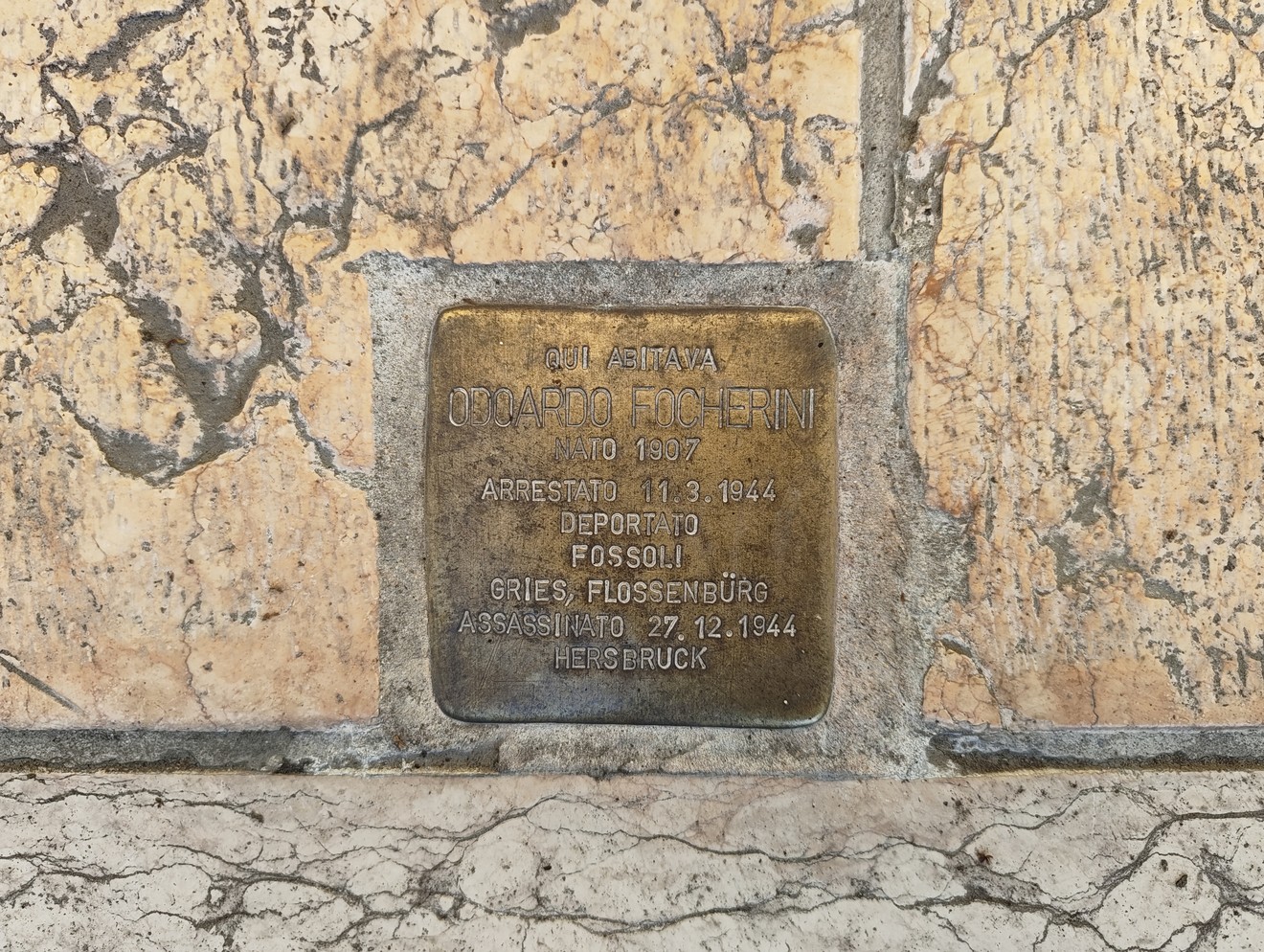 Pietra d'inciampo dedicata a Orazio Focherini, commemorativa della sua deportazione e morte.