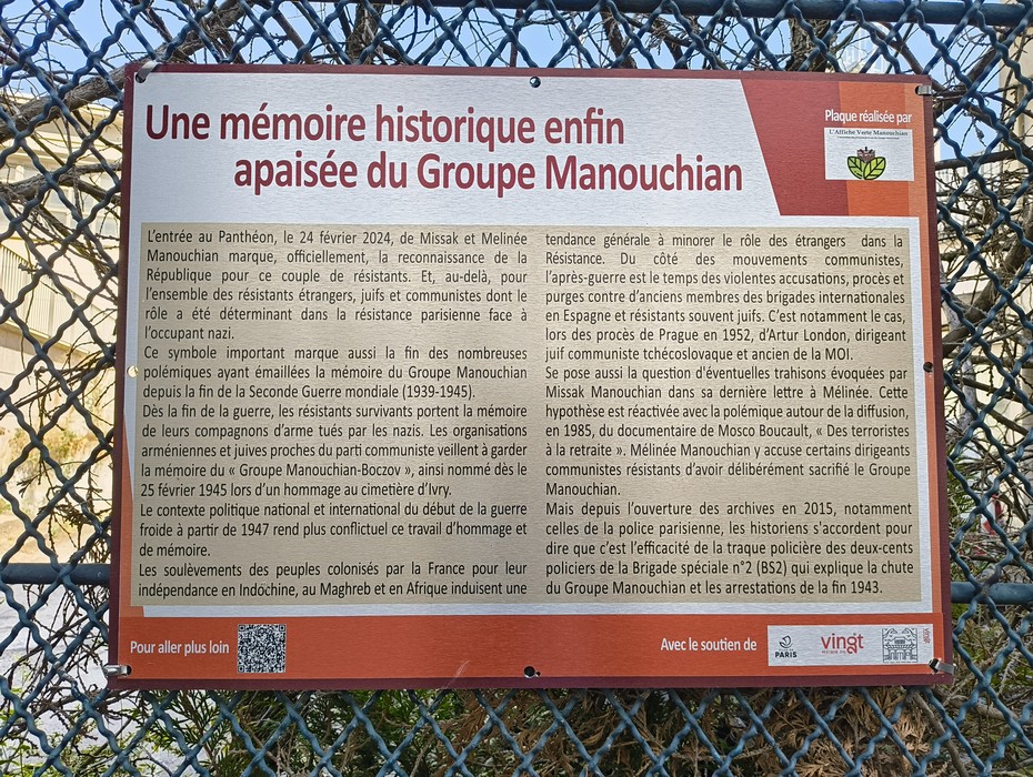Targa commemorativa dedicata al Gruppo Manouchian, simbolo della resistenza durante la Seconda Guerra Mondiale.