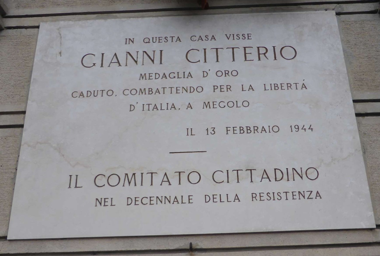Lapide commemorativa di Gianni Citterio, medaglia d'oro, caduto per la libertà d'Italia a Megolo.