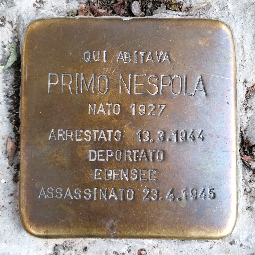 Pietra d'inciampo dedicata a Primo Nespola, vittima di persecuzione durante la Seconda Guerra Mondiale.