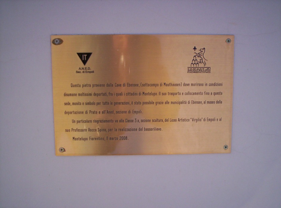 Macigno di Gusen, pietra proveniente dalle cave di Emese, un simbolo di memoria storica e umana.