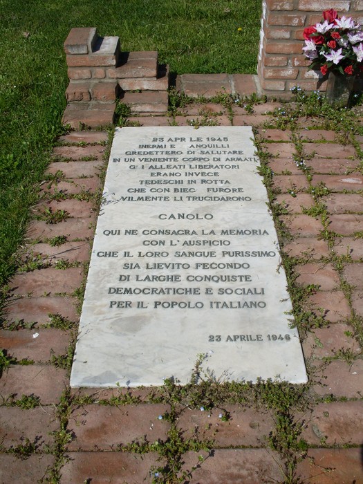 Monumento commemorativo alle vittime dell'eccidio di Canolo, in ricordo del sacrificio per la libertà.