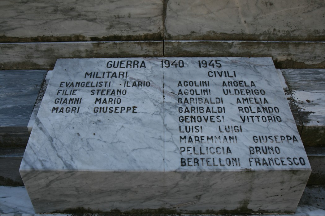 Monumento ai caduti di Capriglia, dedicato ai militari e civili scomparsi durante la guerra 1940-1945.
