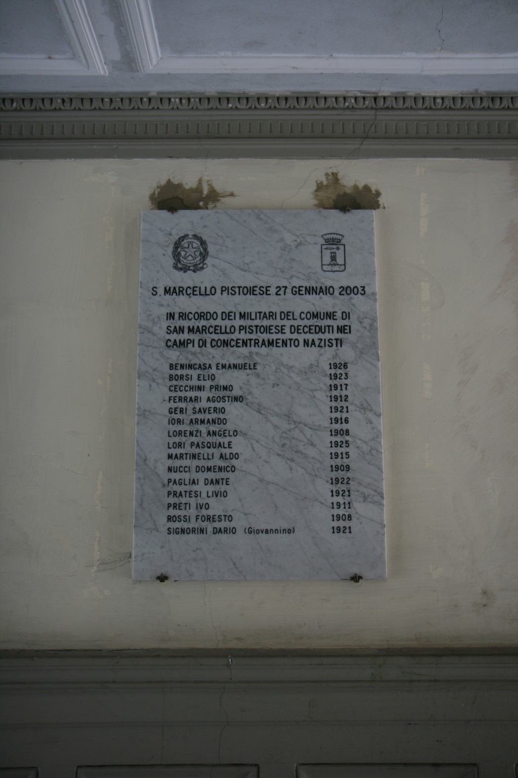 Lapide commemorativa dedicata agli Internati Militari Italiani a San Marcello Pistoiese, in ricordo delle vittime.