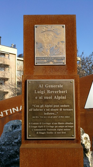 Monumento a Reverberi, omaggio al Generale e ai suoi Alpini, situato a Cavriago, Reggio Emilia.
