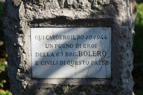 Monumento commemorativo alla Brigata Bolero, dedicato agli eroi caduti il 30 ottobre 1944.