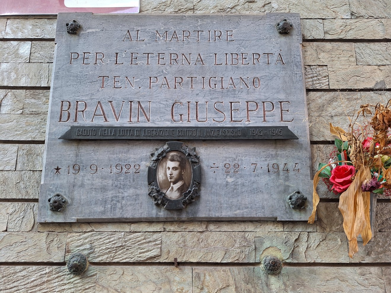 Lapide a Bravin, Comune di Torino (TO), foto 1