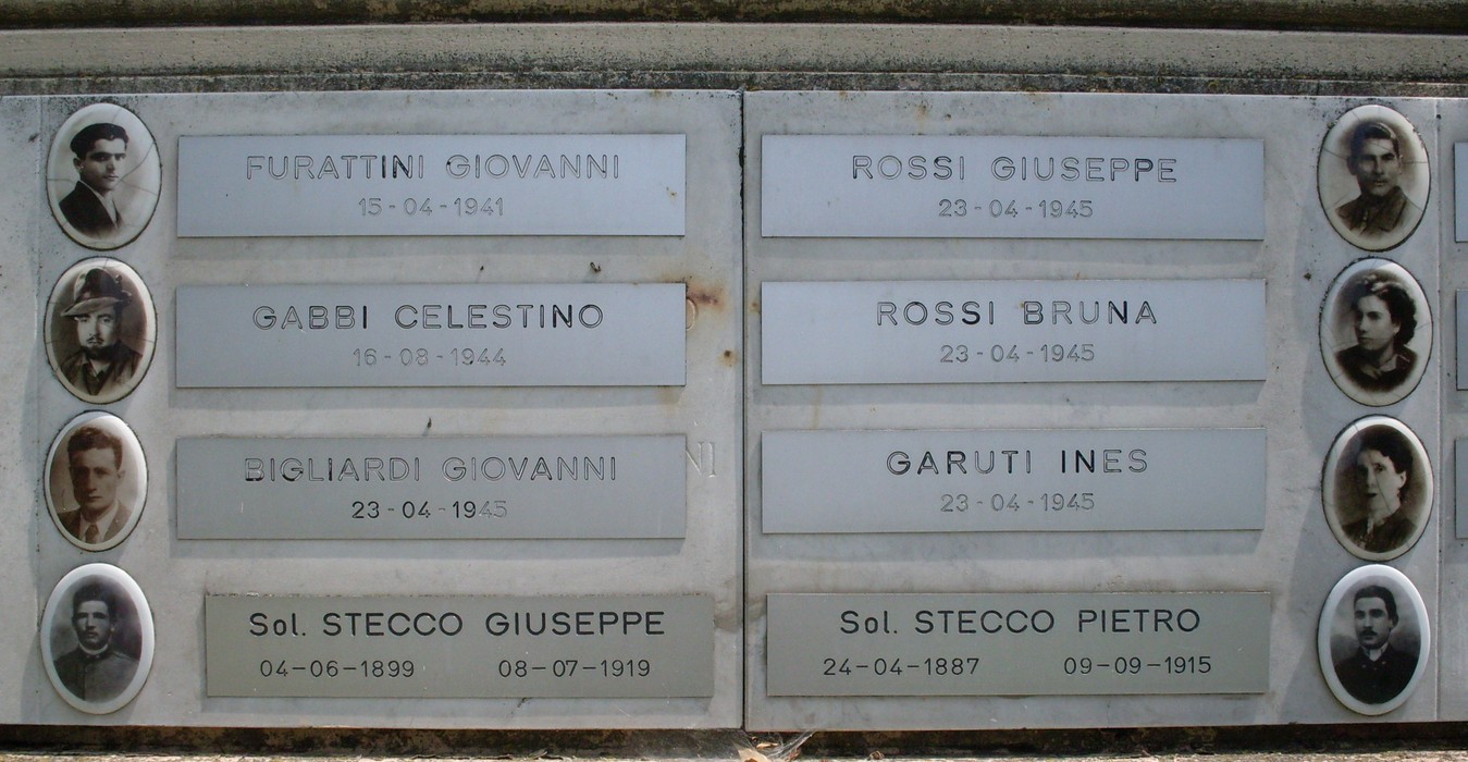 Monumento ai Caduti di Santa Vittoria, commemorazione dei soldati caduti nella Prima e Seconda Guerra Mondiale.